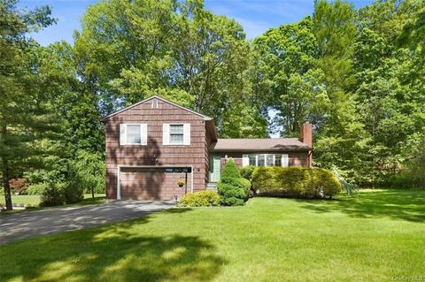 3686 Curry St, Yorktown, NY 10598