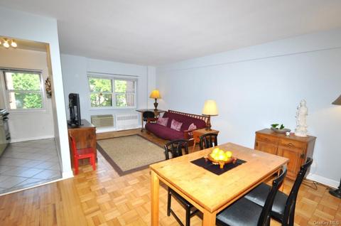 45 E Hartsdale Ave #5P, Greenburgh, NY 10530