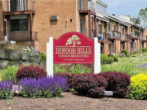 48 Inwood Rd, Wallkill, NY 10941