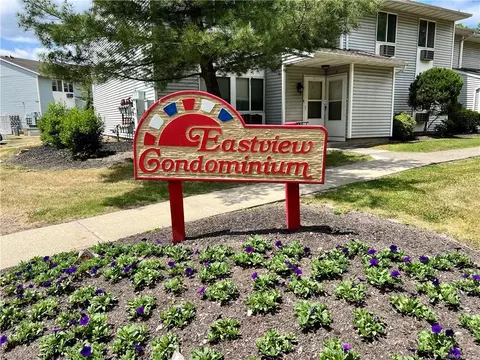 35 Ruth Ct, Middletown, NY 10940