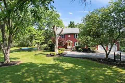 399 Comfort Trl, Montgomery, NY 12549