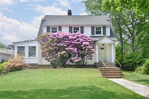 677 Ely Ave, Pelham, NY 10803