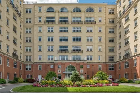 10 Byron Pl #322, Larchmont, NY 10538