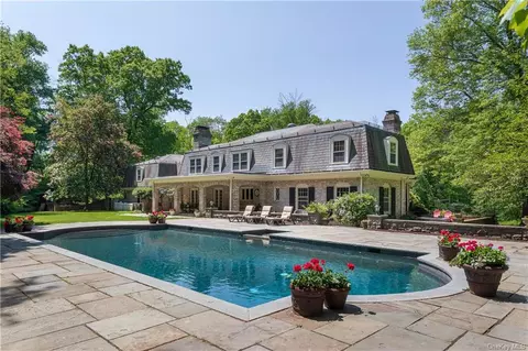 9 Partridge Ridge Rd, Katonah, NY 10536