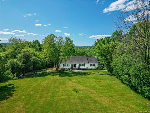 30 Lake Station Rd, Warwick, NY 10990