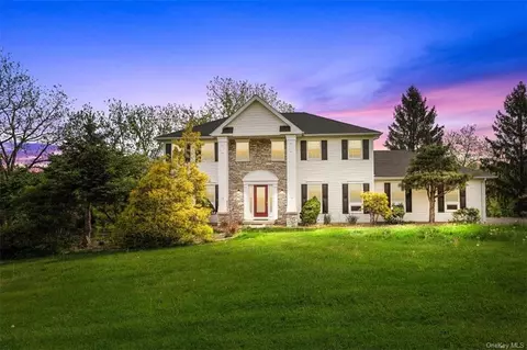 27 Beverly Rd, Chester, NY 10918