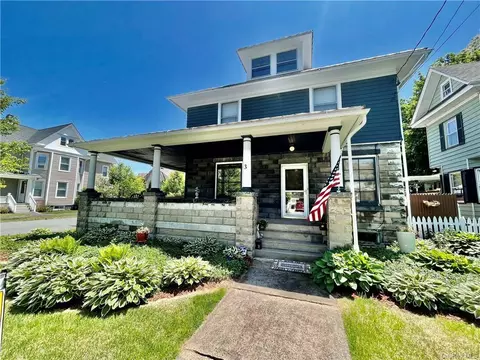 3 Elizabeth St, Port Jervis, NY 12771