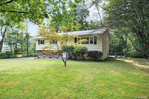 21 Cannan Rd, Ramapo, NY 10952