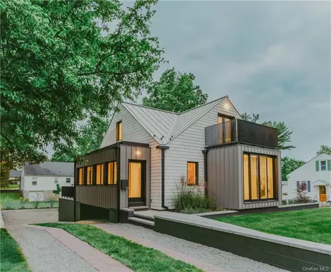 112 Washington Ave, Beacon, NY 12508