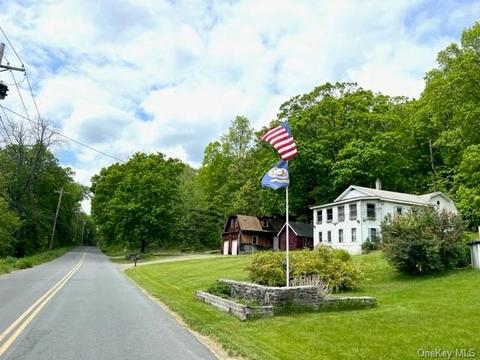 22 Berme Rd, Deerpark, NY 12771