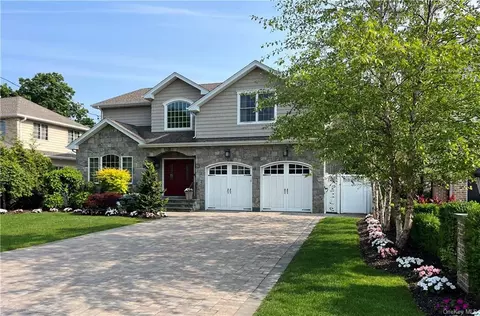 3424 Silverton Ave, Wantagh, NY 11793