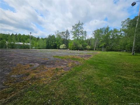 37 Quiat Rd, Fallsburg, NY 12763