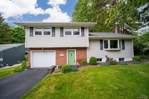 51 Phillips St, Beacon, NY 12508