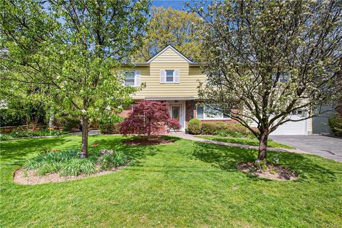 53 Rutledge Rd, Scarsdale, NY 10583