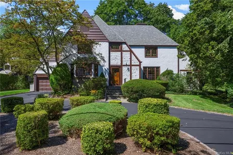 1 Overton Rd, Greenburgh, NY 10583