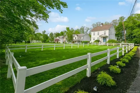 3341 Old Yorktown Rd, Yorktown, NY 10598