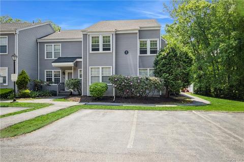 708 Misty Hills Ln, Carmel Hamlet, NY 10512