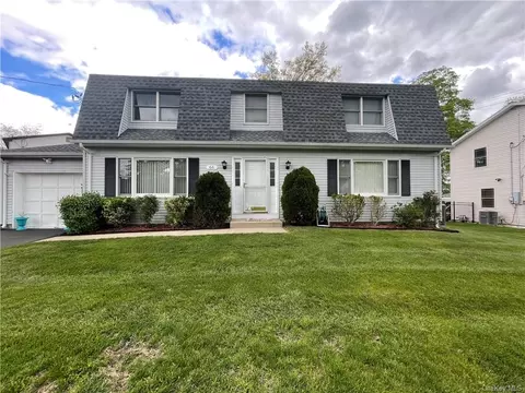 66 Blauvelt Rd, Clarkstown, NY 10954