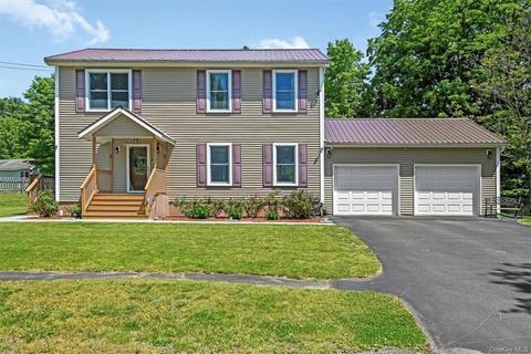 60 Grand St, Mamakating, NY 12790