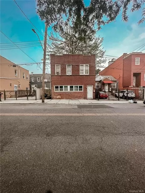 3066 Fenton Ave, New York, NY 10469
