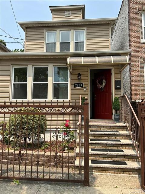2233 Quimby Ave, Bronx, NY 10473