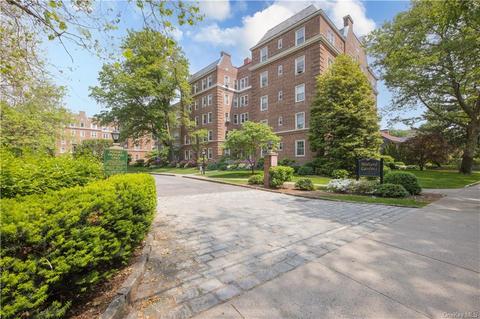2 Midland Gdns #4B, Bronxville, NY 10708