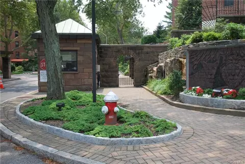 161 Pearsall Dr #4G, Mount Vernon, NY 10552