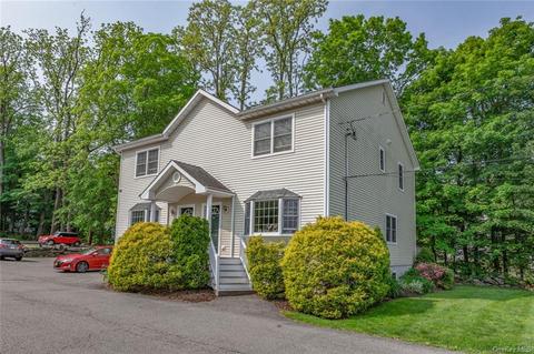 97 Oregon Rd, Cortlandt, NY 10567