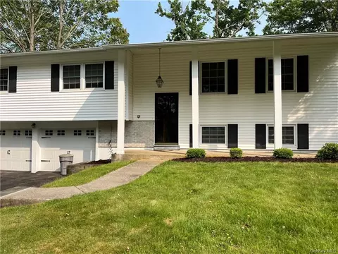 144 Overhill Rd, Wallkill, NY 10940