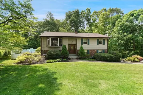 3915 Pike Pl, Mahopac, NY 10541