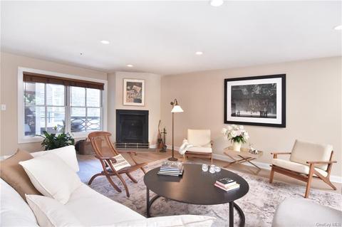 27 N Buckhout St #7, Greenburgh, NY 10533