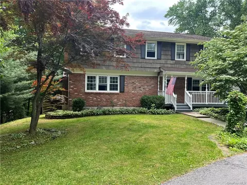 115 Carboy Rd, Mount Hope, NY 10940