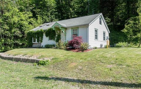 218 Baxtertown Rd, Fishkill, NY 12524 photo 1