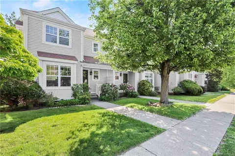 420 Cornwall Meadows Ln, Patterson, NY 12563