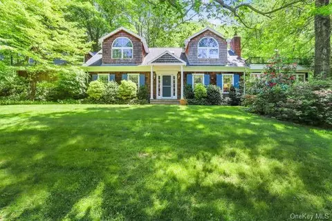 6 Devoe Rd, North Castle, NY 10504