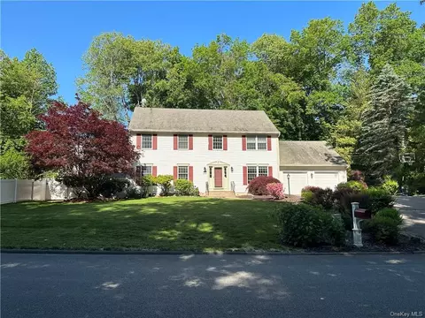 3481 Wildwood St, Yorktown, NY 10598