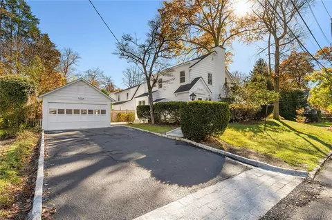 30 Hamilton Rd, Scarsdale, NY 10583
