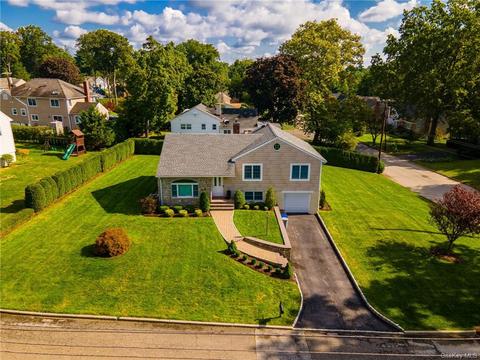 67 Andrew Ln, New Rochelle, NY 10804
