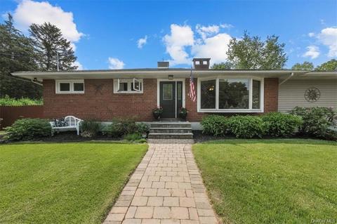 2 E Vacation Dr, Wappingers Falls, NY 12590