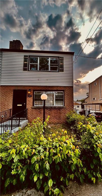 3021 Grace Ave, Bronx, NY 10469
