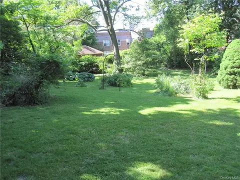 Wildcliff Drive, New Rochelle, NY 10805