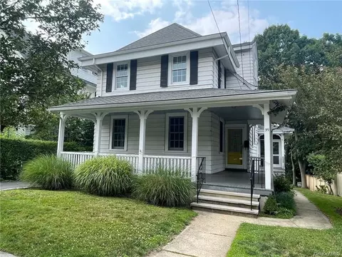 39 Hillside Ave, Greenburgh, NY 10706
