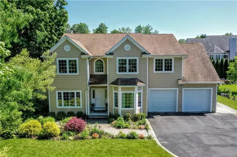 11 Hampton Ter, Greenburgh, NY 10607