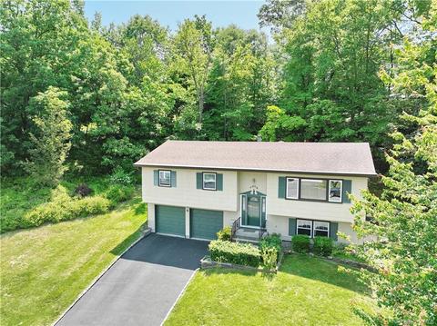4 N Delaware Dr, Clarkstown, NY 10960
