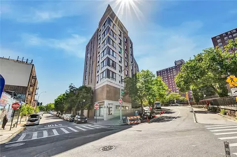 150 Featherbed Ln #7A, Bronx, NY 10452