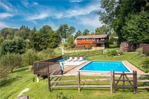 47 Horsepound Rd, Kent, NY 10512