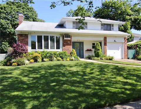 2455 Cliff Ln, North Bellmore, NY 11710