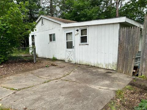 133 Fairfax Ave, Wallkill, NY 10940