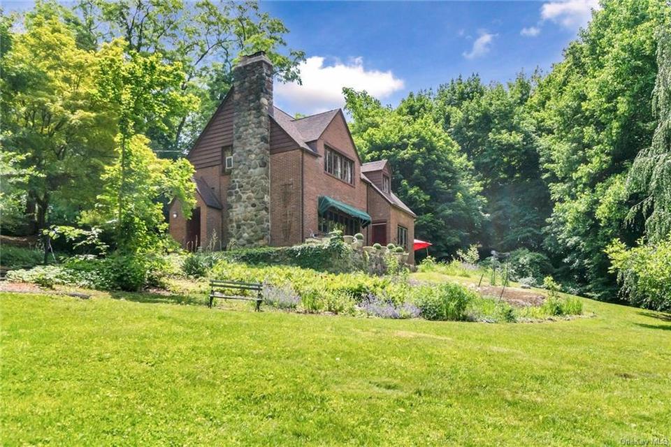 5 Beach Rd, Ossining, NY 10562 1 photo Movoto