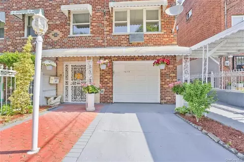 1011 E 219th St, Bronx, NY 10469